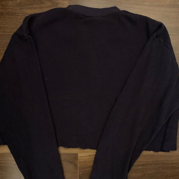 NORTHERN ELEMENTS | cropped navy blue crew neck - Picture 2 of 4